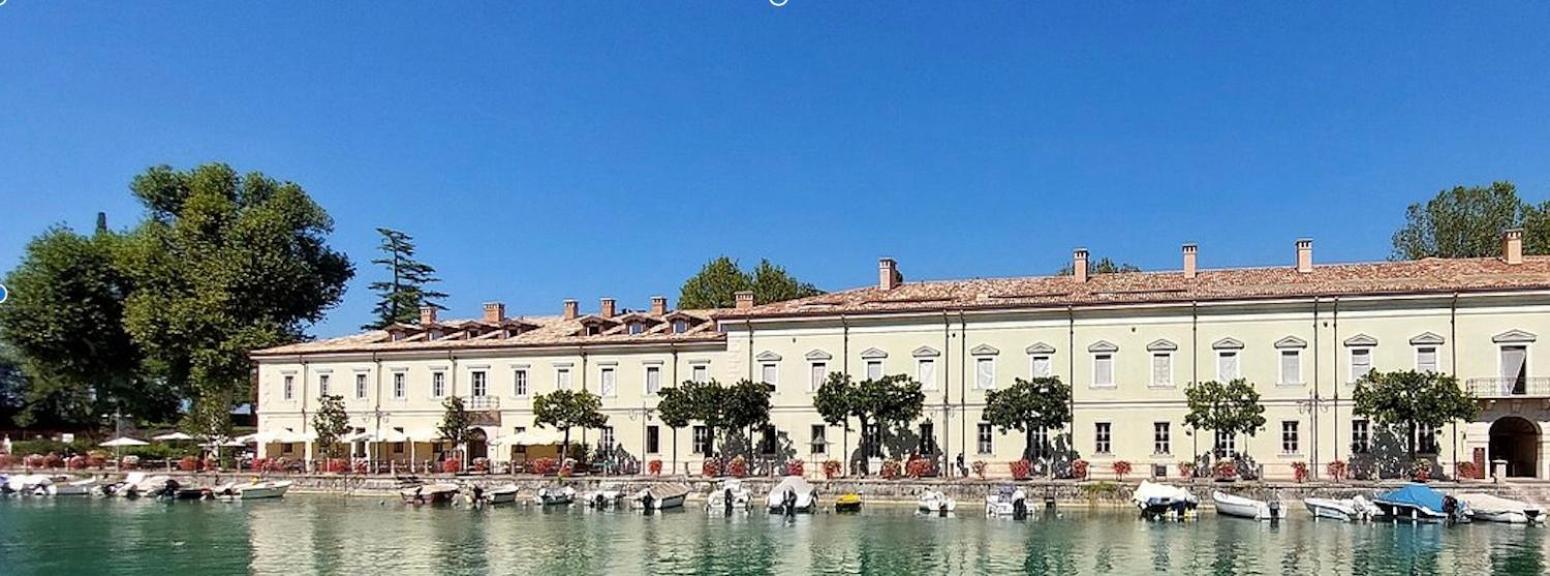 Time To Relax - La Terrazza Sul Lago Peschiera del Garda Exterior photo