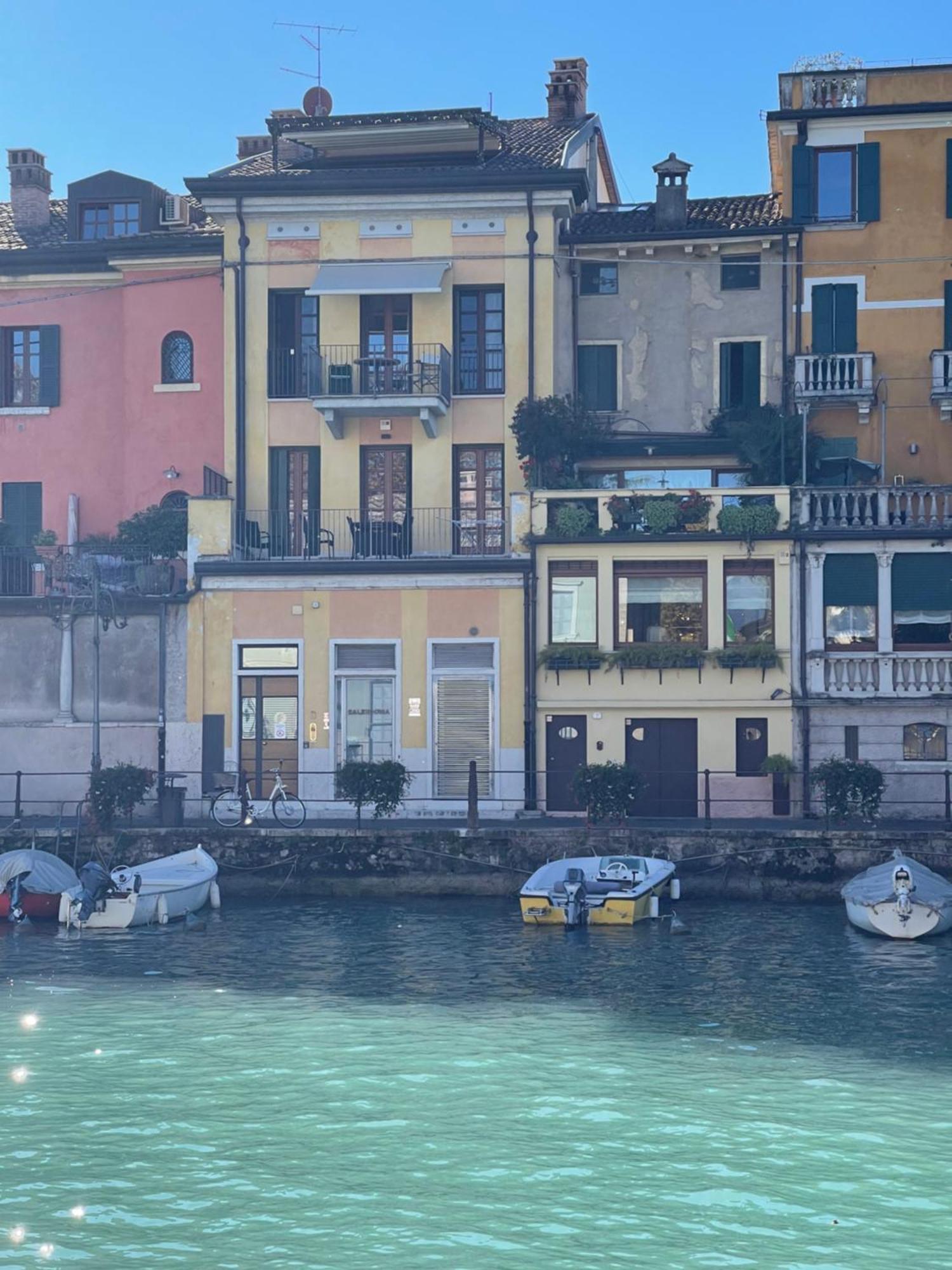 Time To Relax - La Terrazza Sul Lago Peschiera del Garda Exterior photo